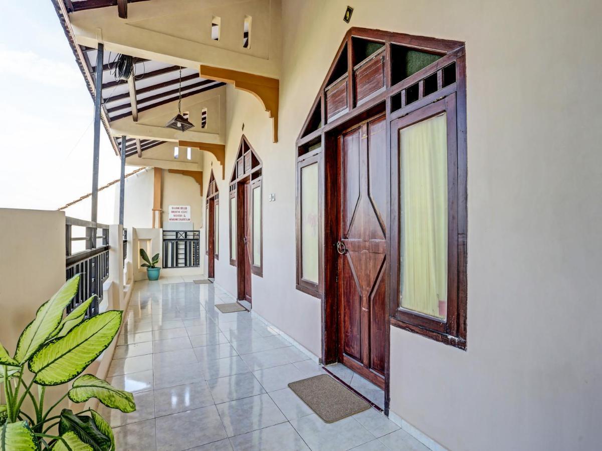 Oyo 91261 Cita Suraya Homestay Banyuwangi  Εξωτερικό φωτογραφία