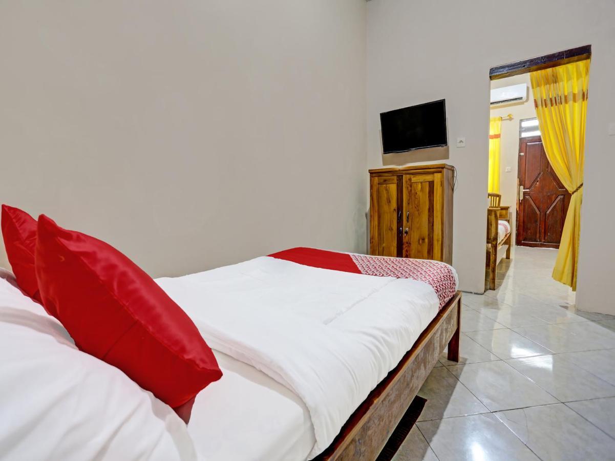 Oyo 91261 Cita Suraya Homestay Banyuwangi  Εξωτερικό φωτογραφία