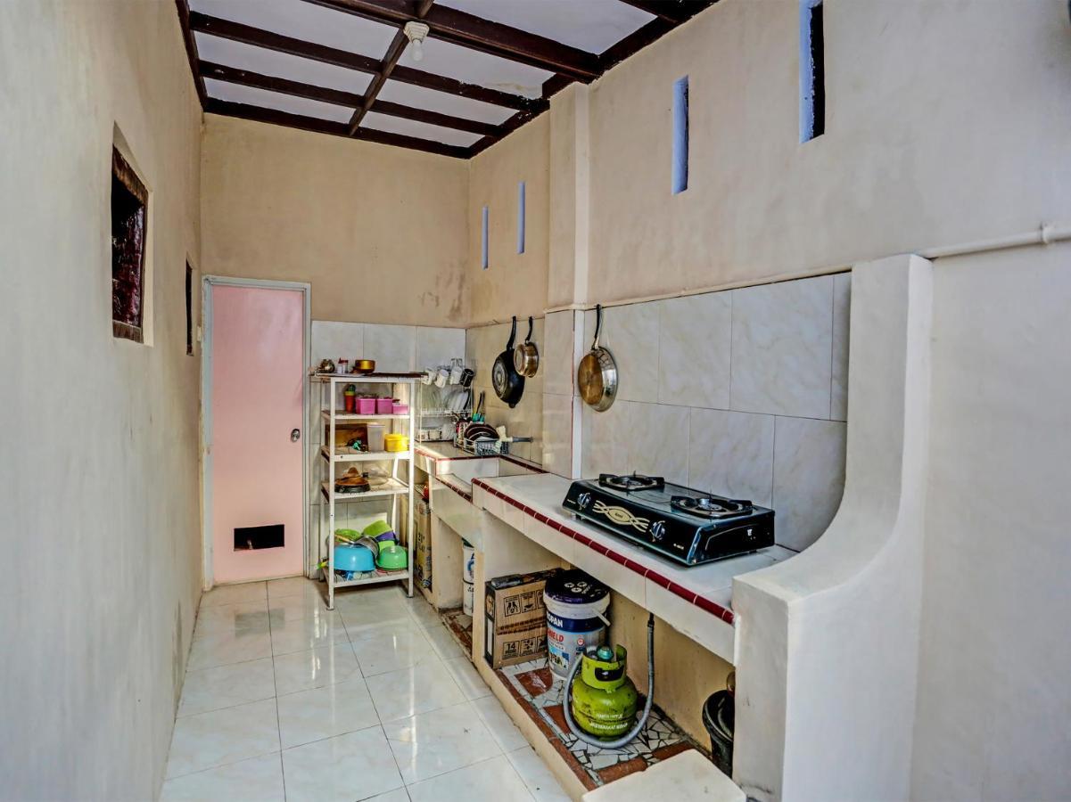 Oyo 91261 Cita Suraya Homestay Banyuwangi  Εξωτερικό φωτογραφία